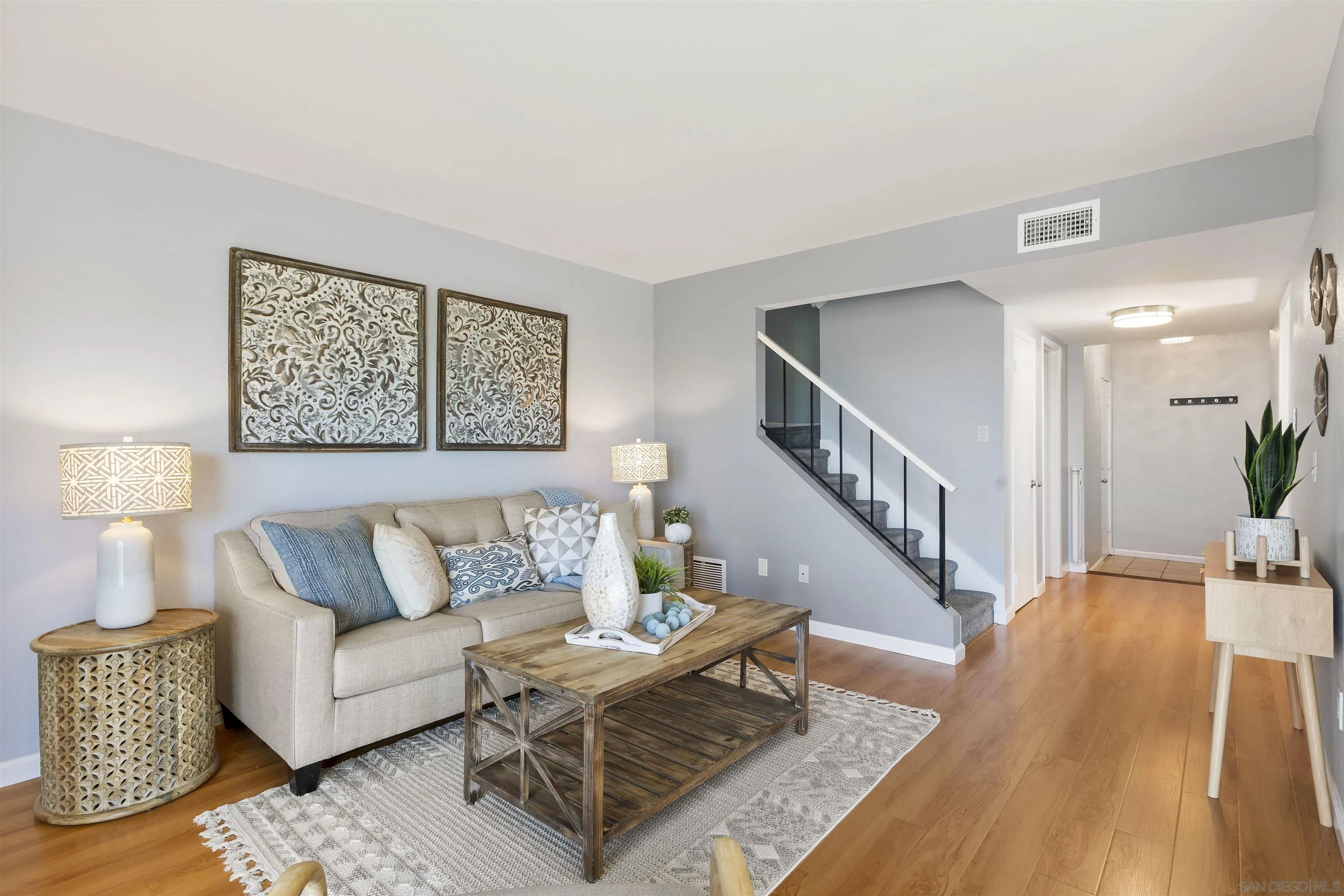 8834 Capcano Road San Diego, CA 92126 - Photo 10 of 55 Gallery Image 10