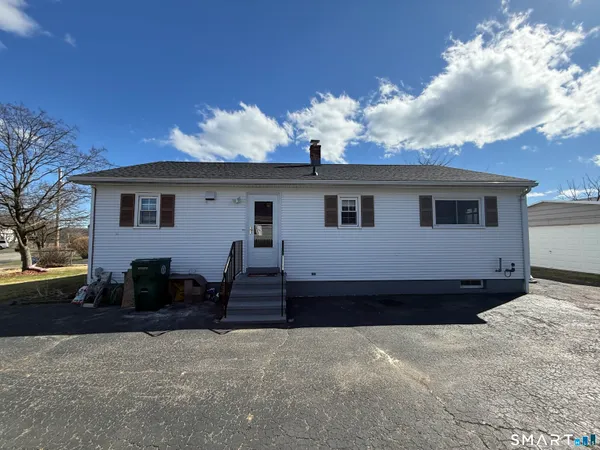 $2,900 | 35 Early Avenue, Stratford, CT 06615