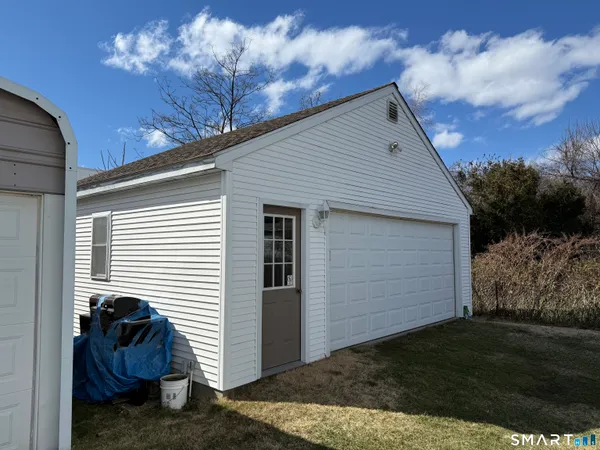 $2,900 | 35 Early Avenue, Stratford, CT 06615