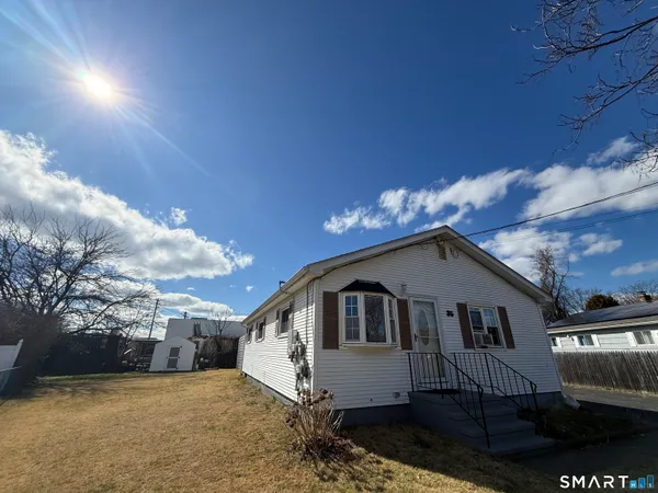 $2,900 | 35 Early Avenue, Stratford, CT 06615