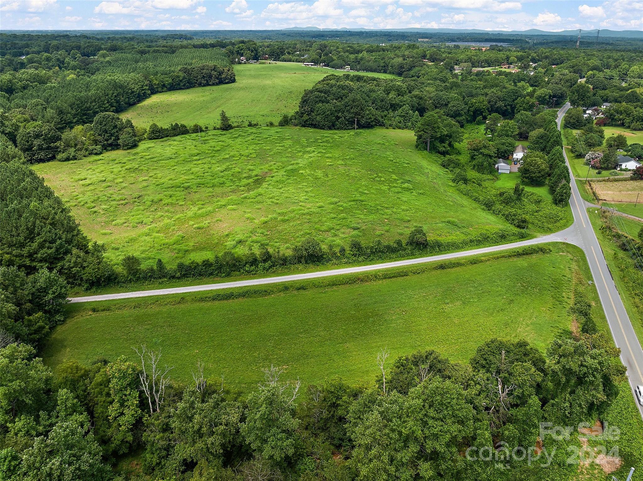 1612 Portion Road Conover, NC 28613 - Photo 3 of 10 Gallery Image 3