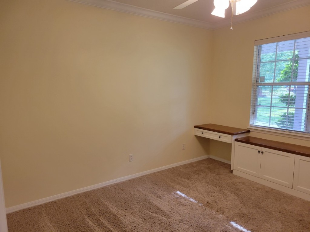 54447 Vikki Road Callahan, FL 32011 - Photo 19 of 24 a room with a window