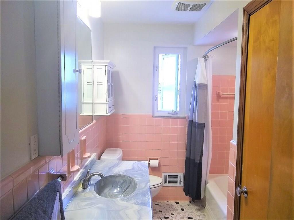 509 Sangree Road Pittsburgh, PA 15237 - Photo 14 of 25