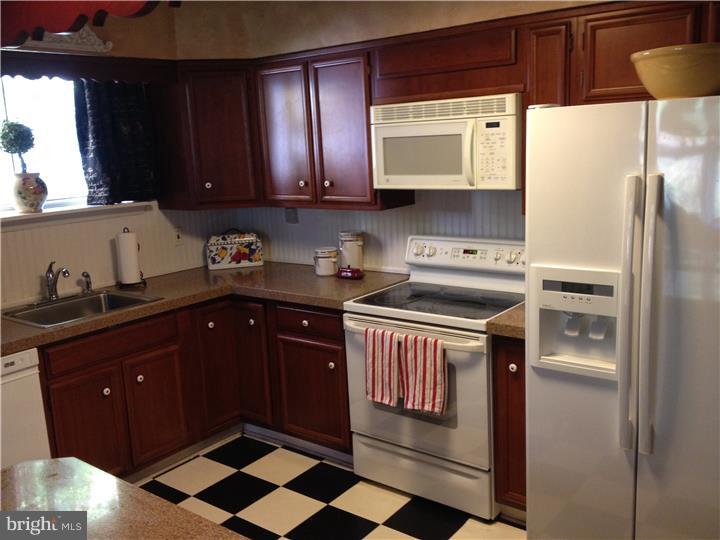 21 Fairway Road Paoli, PA 19301 - Photo 5 of 8 Gallery Image 5