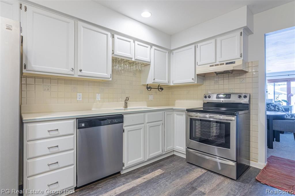554 Tennyson Rochester Hills, MI 48307 - Photo 13 of 28