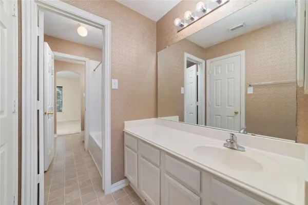 $568,000 | 12236 South Shadow Cove Drive, Houston, TX 77082
