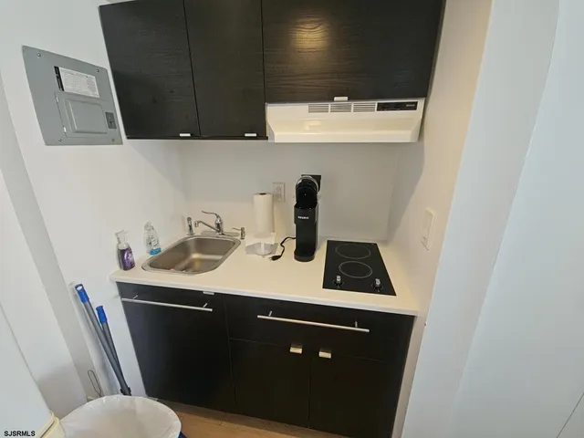 $149,990 | 3501 Boardwalk, Unit B210, Atlantic City, NJ 08401