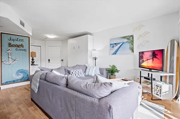 $2,750 | 1605 Highway 1, Unit D404, Jupiter, FL 33477