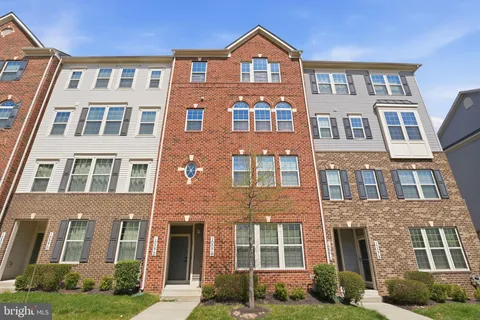 $445,000 | 10072 Dorsey Lane, Unit 47, Lanham, MD 20706