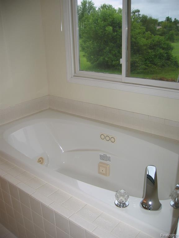 3182 Davenport Lane Rochester, MI 48309 - Photo 8 of 9