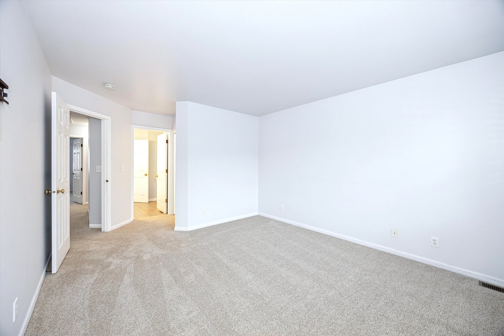 1673 Waterford Road North Aurora, IL 60542 - Photo 17 of 25