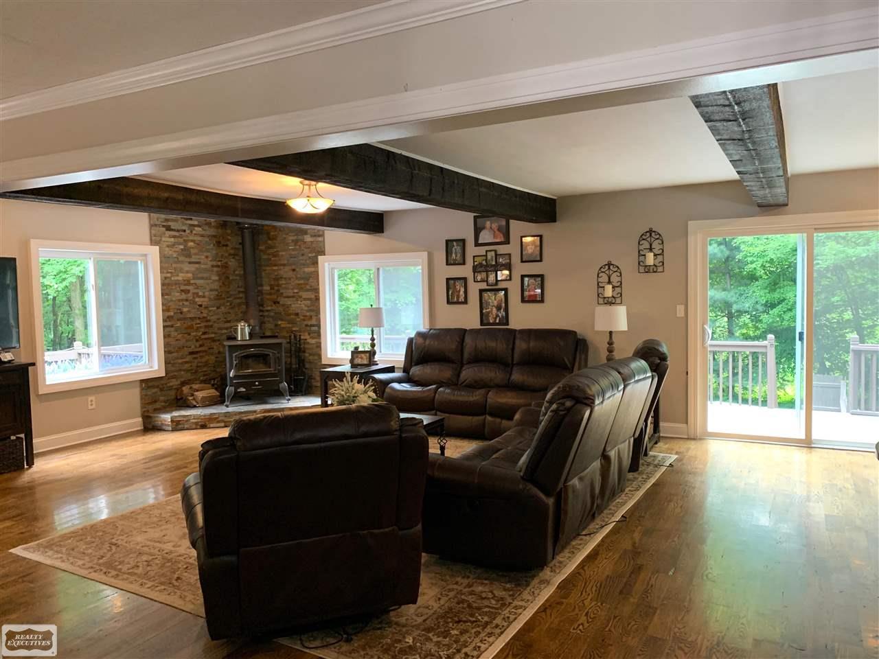 12657 Sullivan Road Emmett, MI 48022 - Photo 7 of 31 50078088-6.JPG