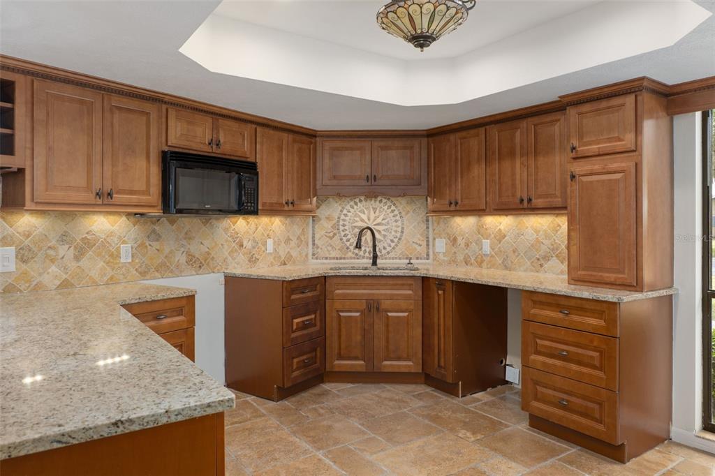 239 Southeast Paradise Point Road Crystal River, FL 34429 - Photo 14 of 48