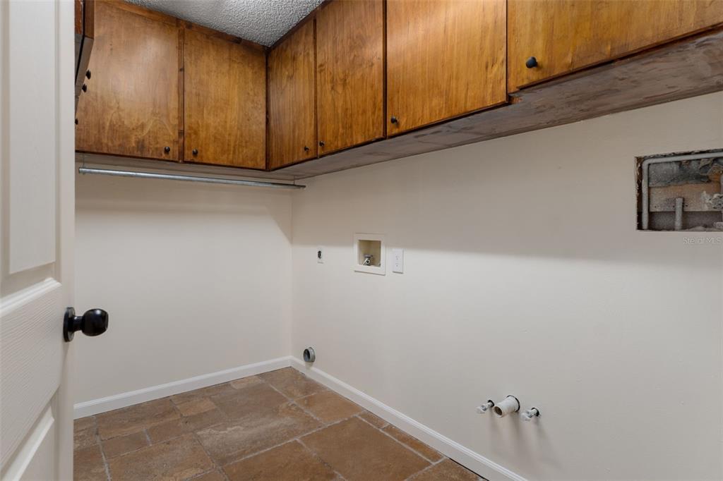 239 Southeast Paradise Point Road Crystal River, FL 34429 - Photo 16 of 48