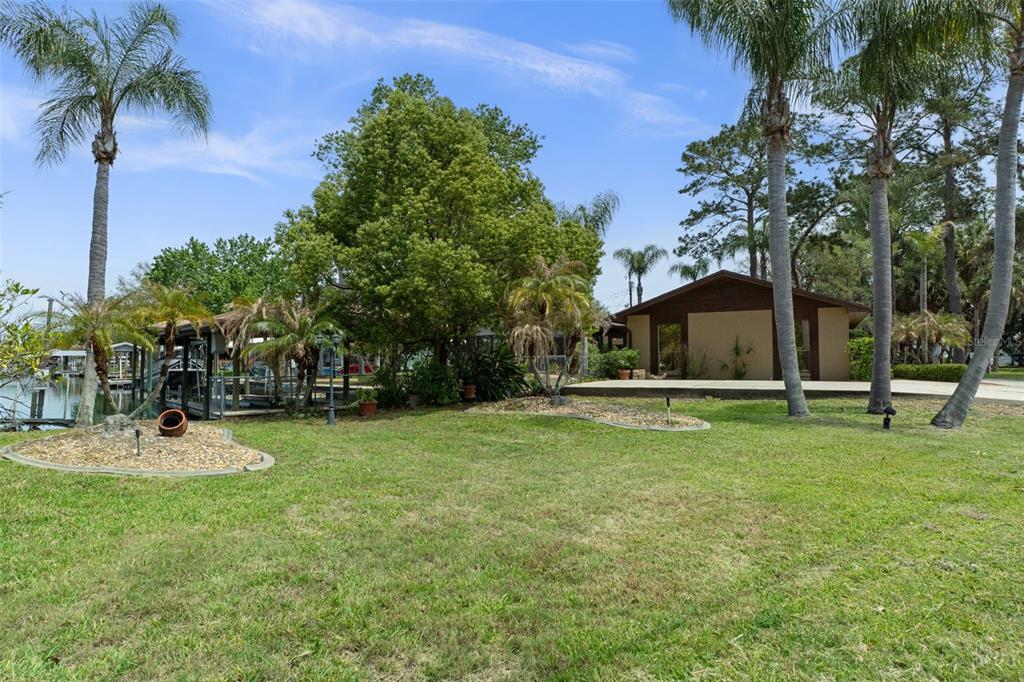 239 Southeast Paradise Point Road Crystal River, FL 34429 - Photo 2 of 48