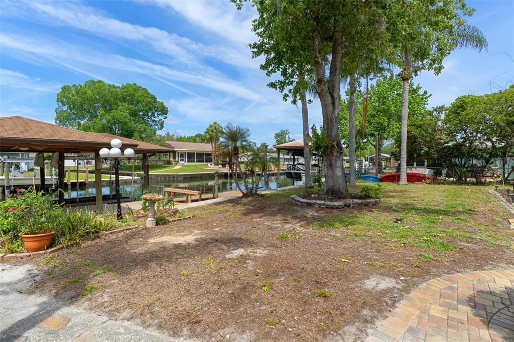 239 Southeast Paradise Point Road Crystal River, FL 34429 - Photo 37 of 48