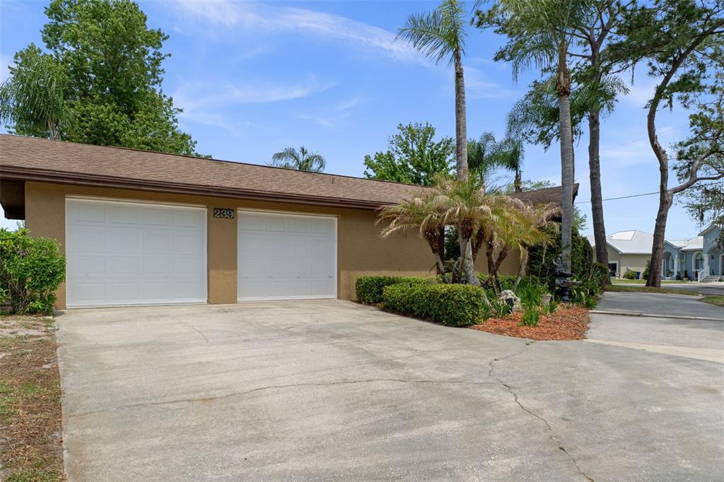 239 Southeast Paradise Point Road Crystal River, FL 34429 - Photo 4 of 48