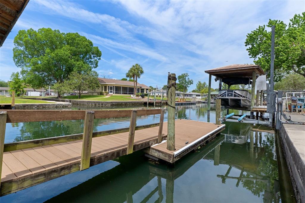 239 Southeast Paradise Point Road Crystal River, FL 34429 - Photo 41 of 48