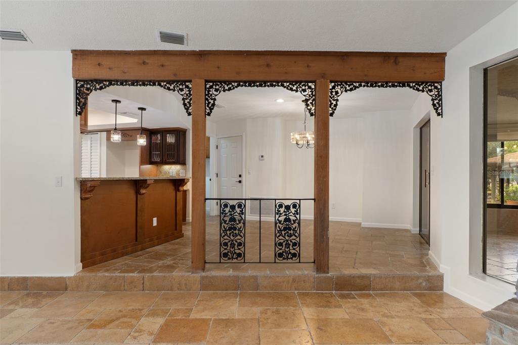 239 Southeast Paradise Point Road Crystal River, FL 34429 - Photo 10 of 48