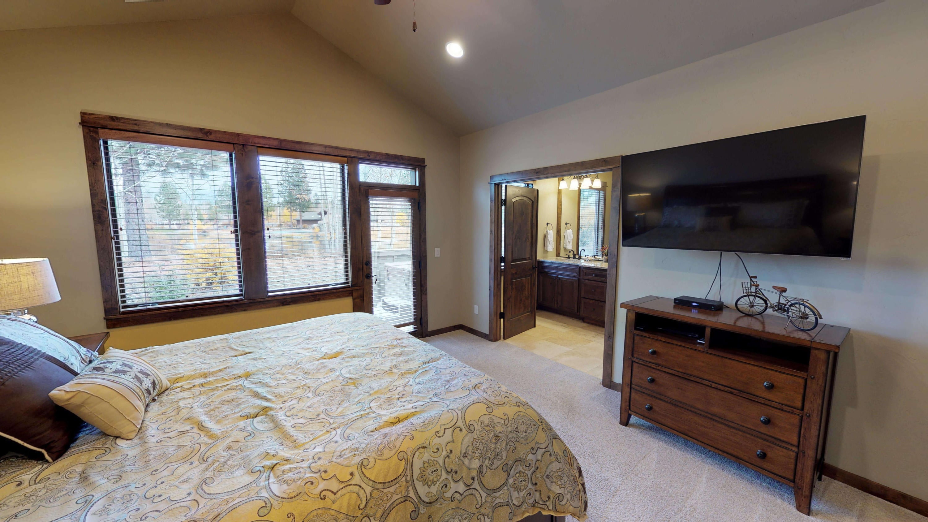 56538 Dancing Rock Loop, Unit 16 Bend, OR 97707 - Photo 21 of 32 16_CalderaCabin (20)