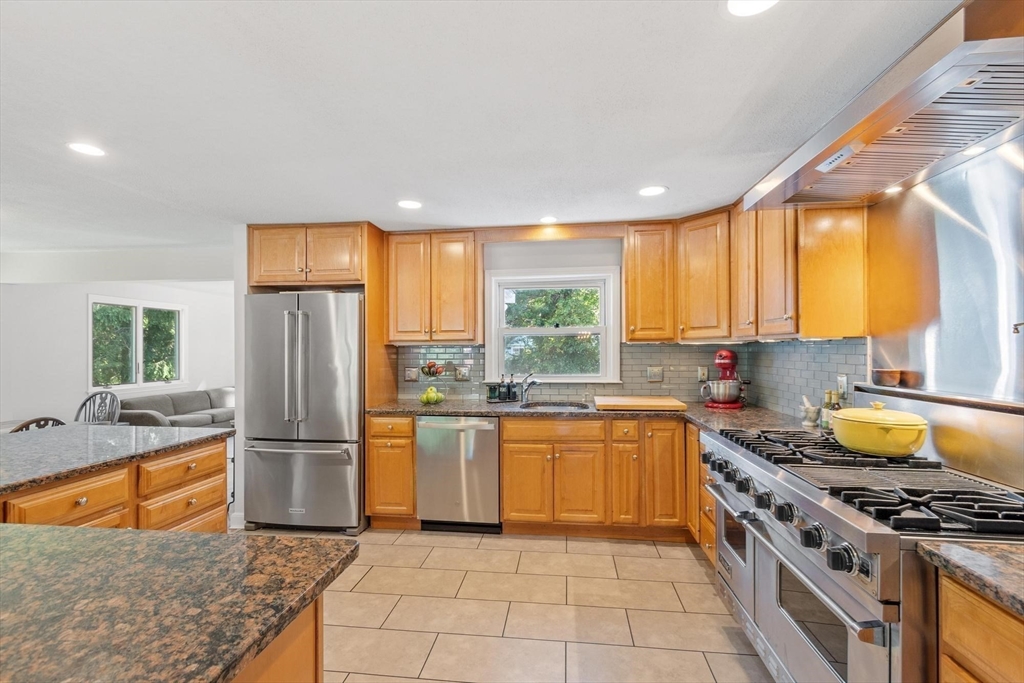 241 Worthen Road East Lexington, MA 02421 - Photo 4 of 21 Gallery Image 4