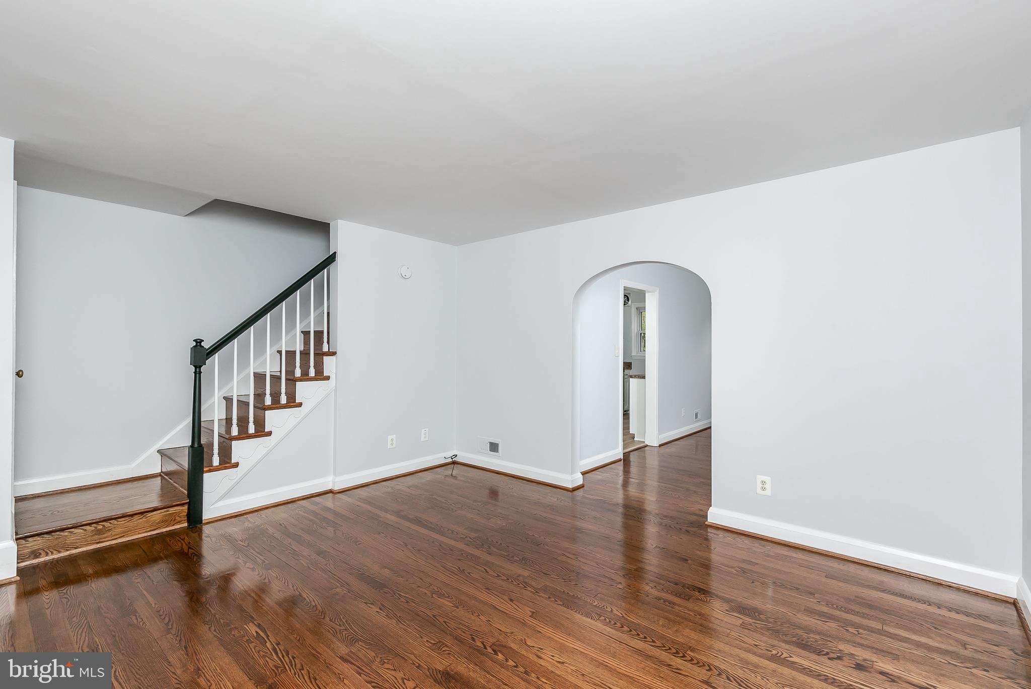 1652 Thetford Road Baltimore, MD 21286 - Photo 1 of 41 Living Room