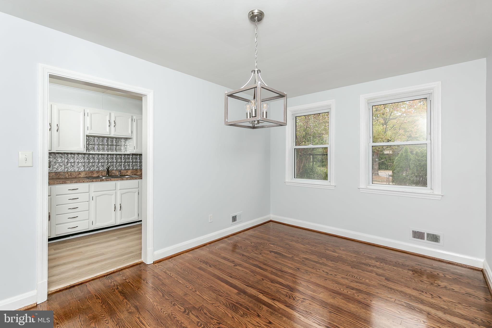 1652 Thetford Road Baltimore, MD 21286 - Photo 11 of 41 Dining / Kitchen