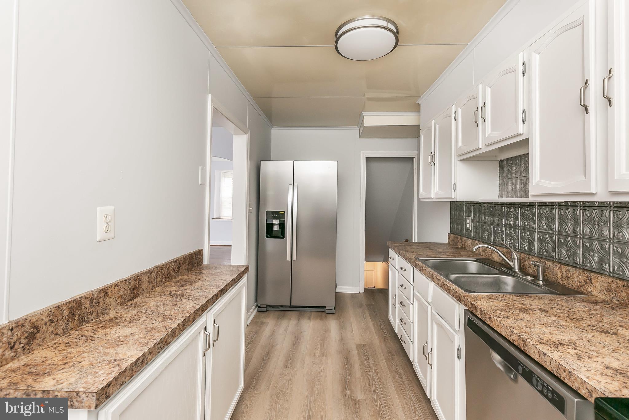 1652 Thetford Road Baltimore, MD 21286 - Photo 17 of 41 Galley Kitchen