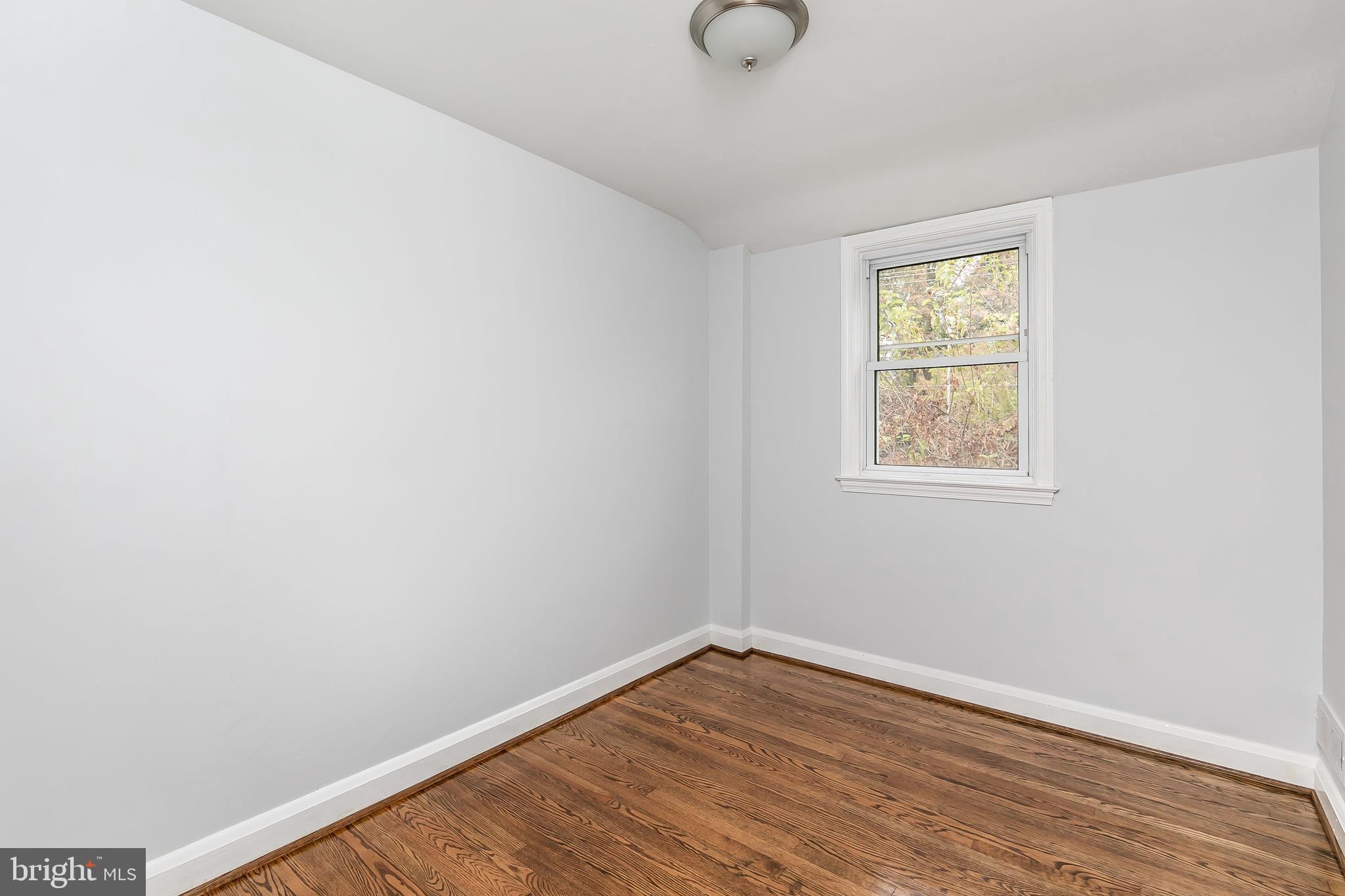 1652 Thetford Road Baltimore, MD 21286 - Photo 18 of 41 Bedroom 2