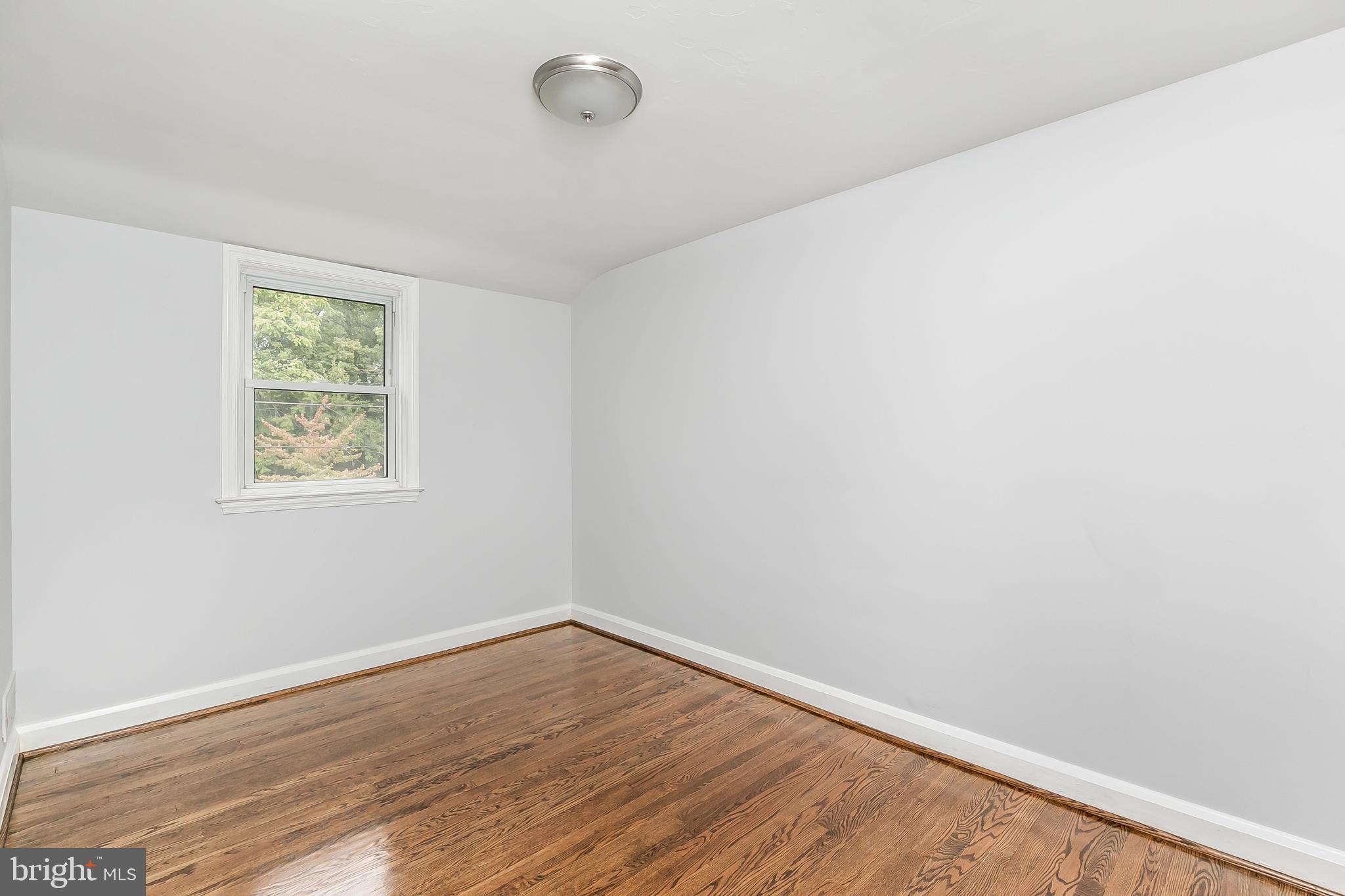 1652 Thetford Road Baltimore, MD 21286 - Photo 21 of 41 Bedroom 3