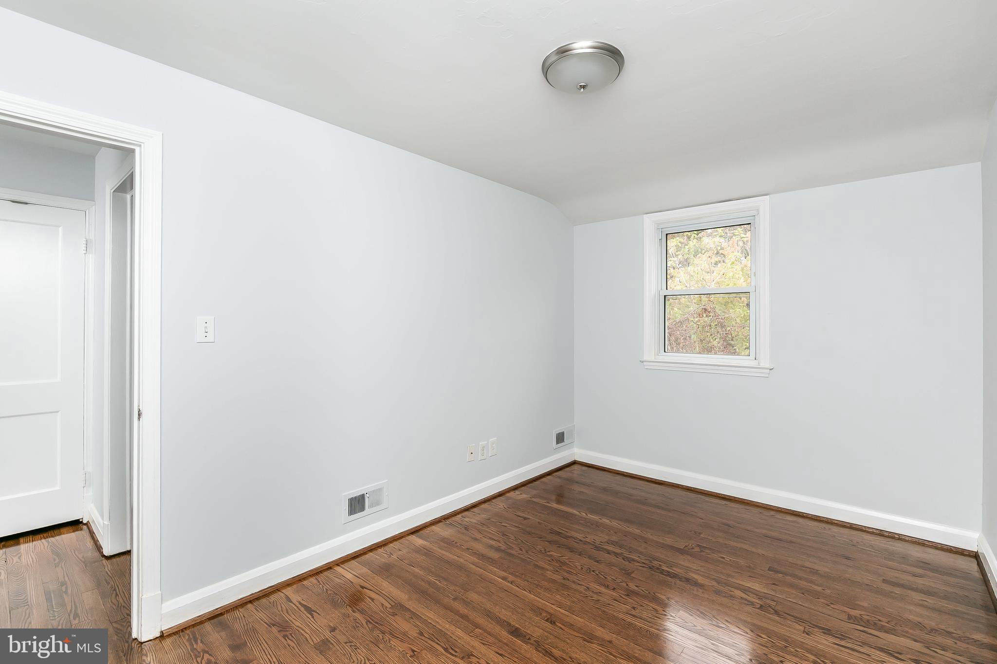 1652 Thetford Road Baltimore, MD 21286 - Photo 22 of 41 Bedroom 3