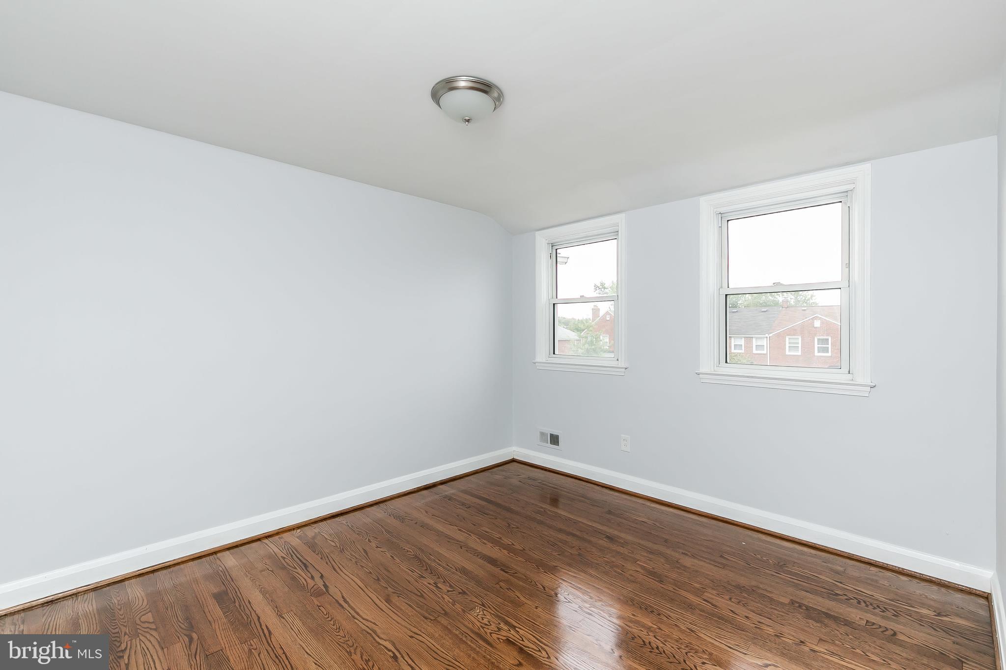 1652 Thetford Road Baltimore, MD 21286 - Photo 24 of 41 Bedroom 1