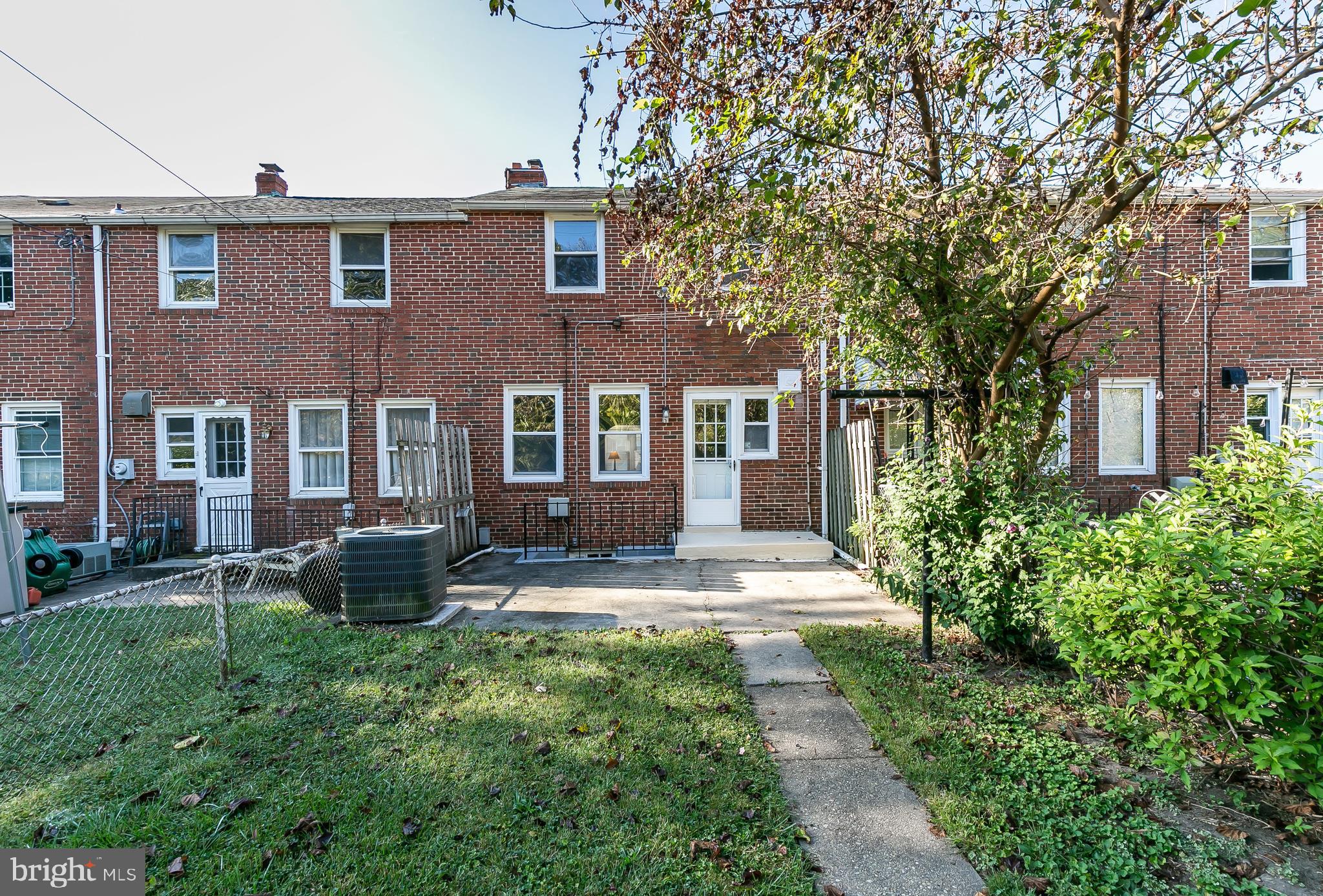 1652 Thetford Road Baltimore, MD 21286 - Photo 39 of 41 Fenced Yard