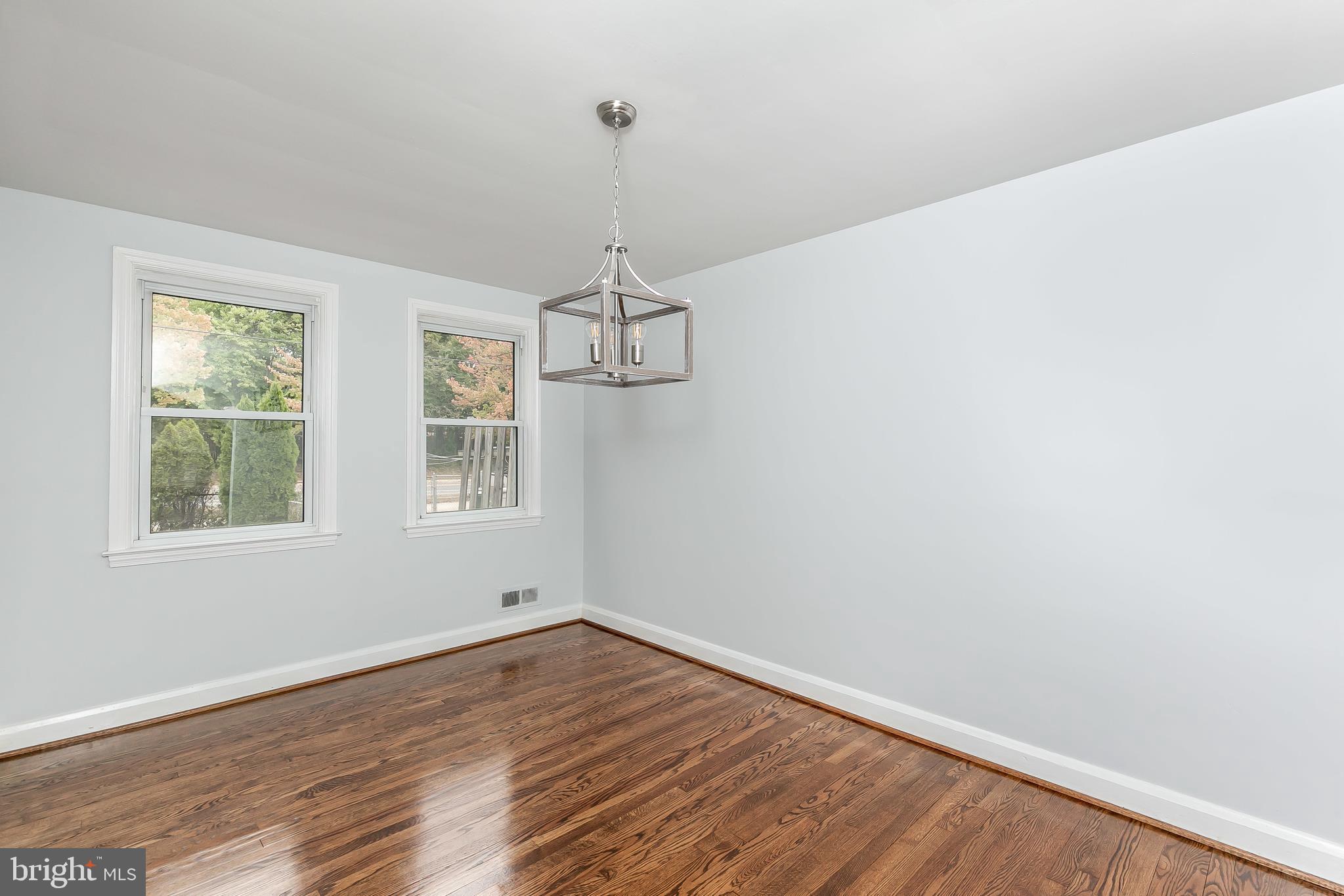 1652 Thetford Road Baltimore, MD 21286 - Photo 10 of 41 Dining Room