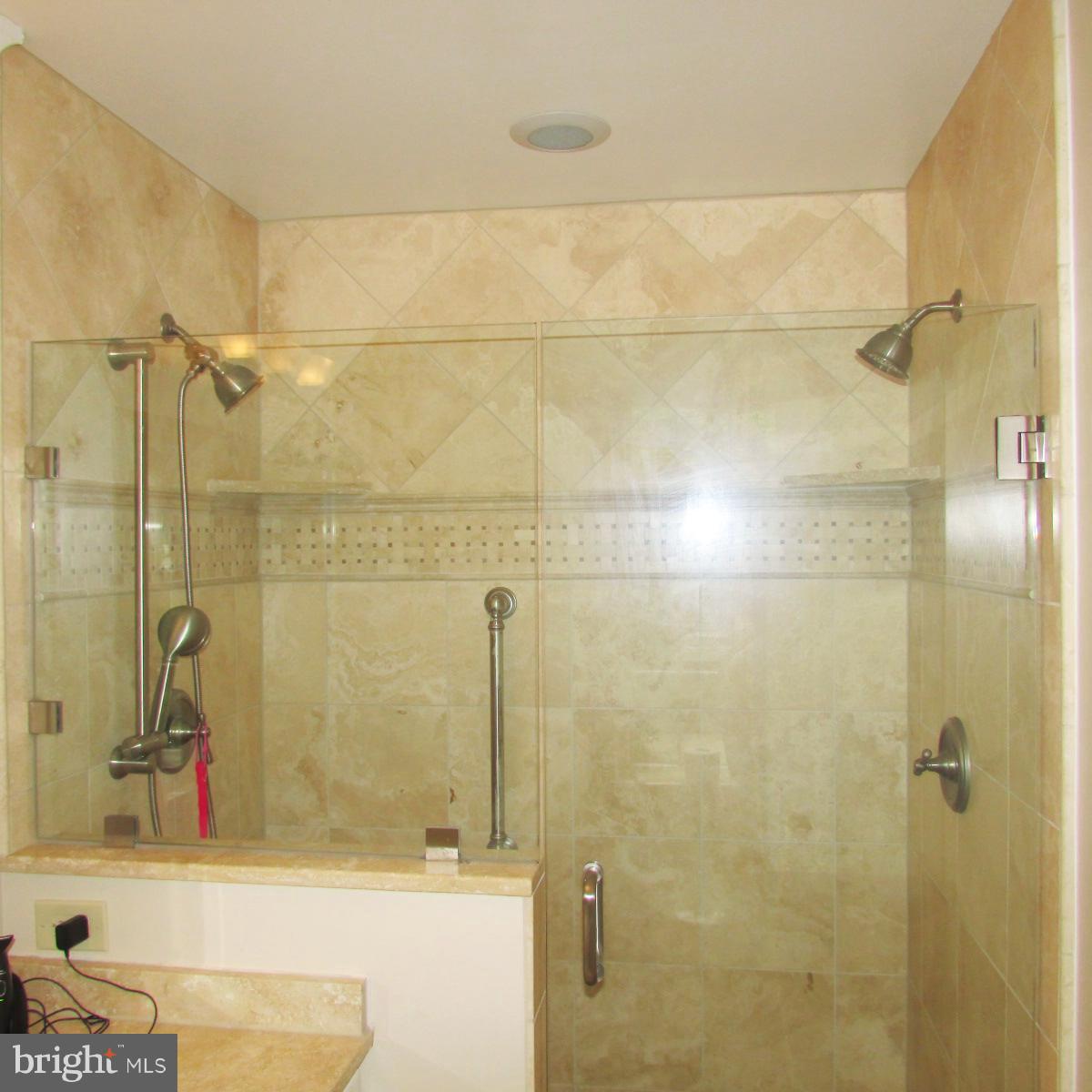 6733 Baron Road McLean, VA 22101 - Photo 17 of 29 Beautiful framless glass walkin shower