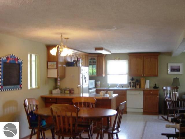 5909 Boone Road Traverse City, MI 49685 - Photo 5 of 9 1650473-4.JPG