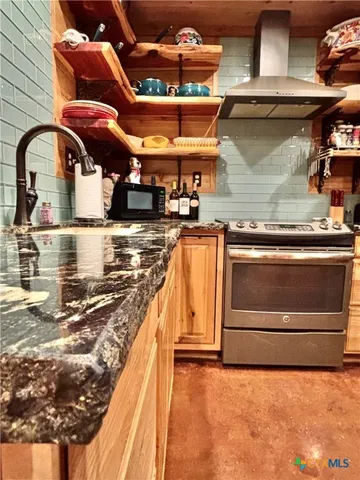 a view of a outdoor space