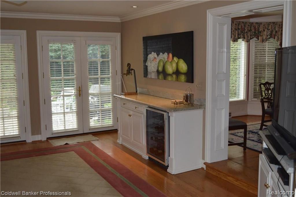 21 Beacon Hill Road Grosse Pointe Farms, MI 48236 - Photo 26 of 93