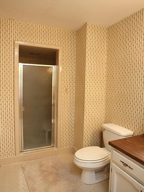1104 Country Ridge Drive Raleigh, NC 27609 - Photo 16 of 24 Master Bath/Spa