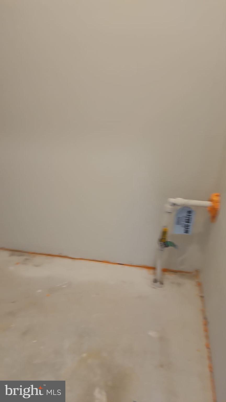 18 Elliot Lane Westampton, NJ 08060 - Photo 14 of 38 a bathroom with a bathtub