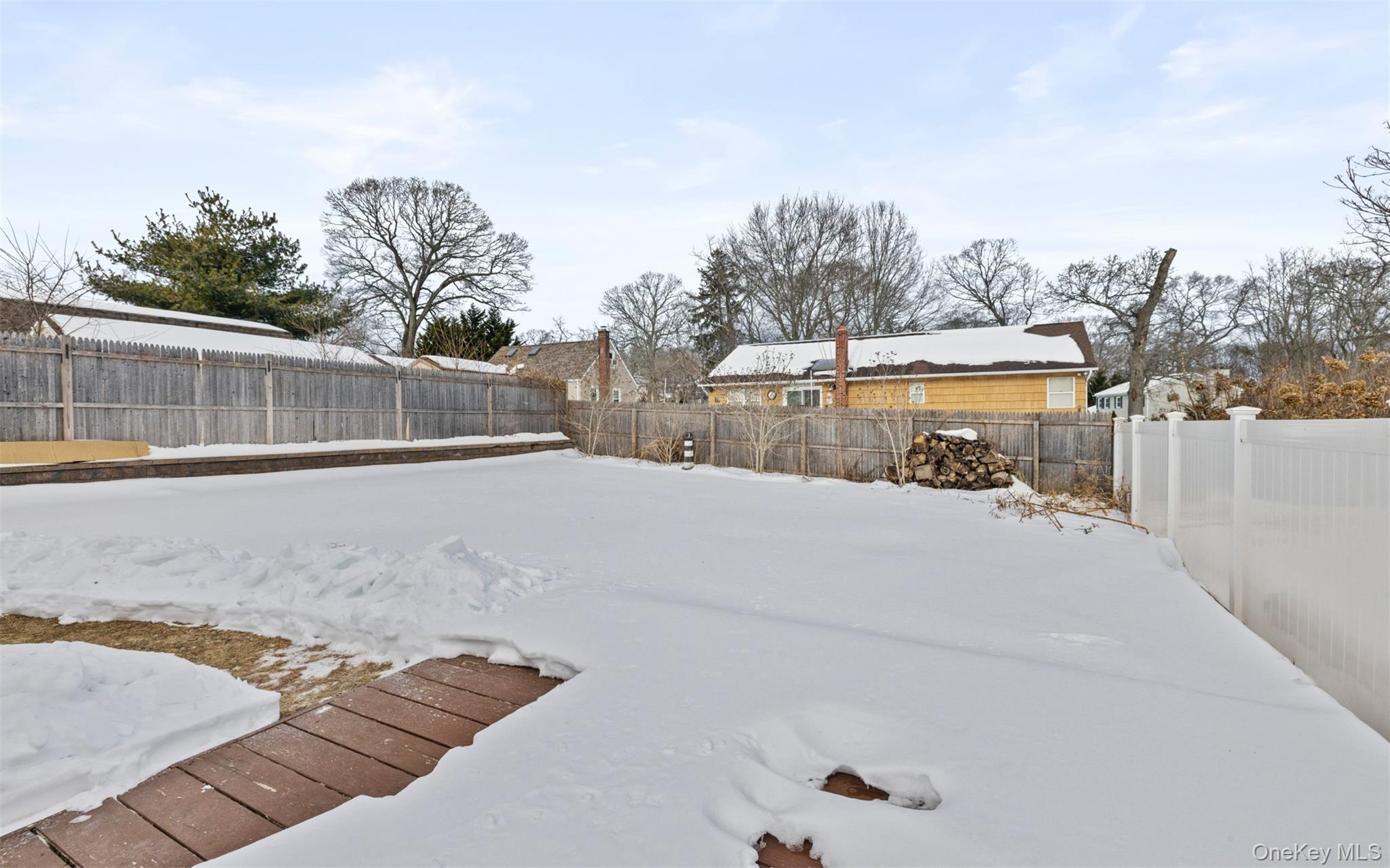 61 Eastview Road Ronkonkoma, NY 11779 - Photo 17 of 27