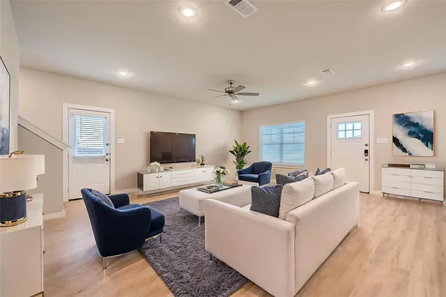 $2,375 | 4429 Lassen Trail, Forney, TX 75126