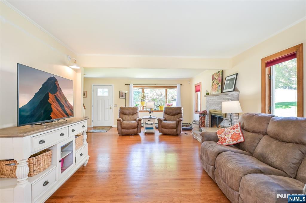 64 Ridge Avenue Park Ridge, NJ 07656 - Photo 7 of 32