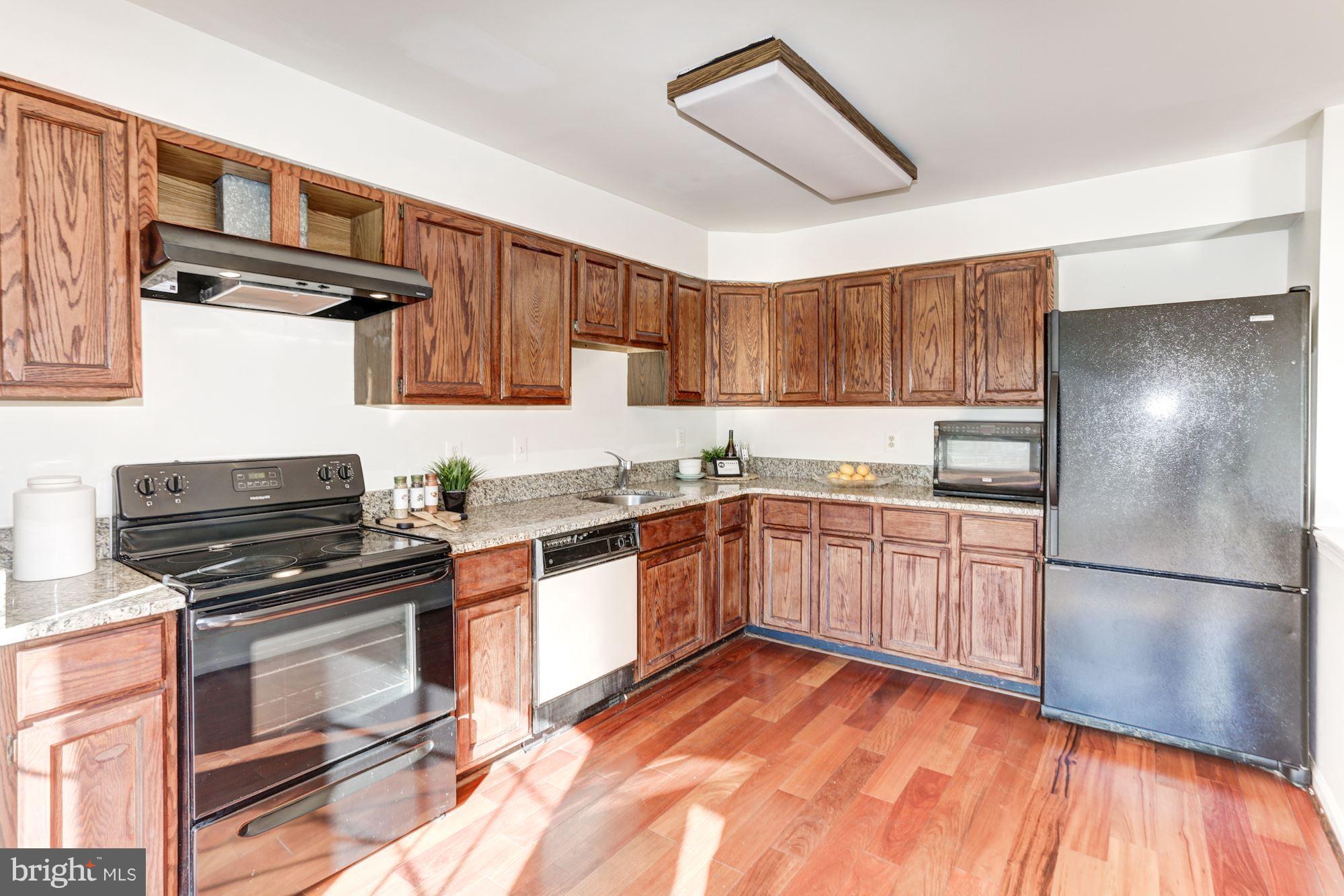 6819 Mayfair Road Laurel, MD 20707 - Photo 16 of 40 Kitchen