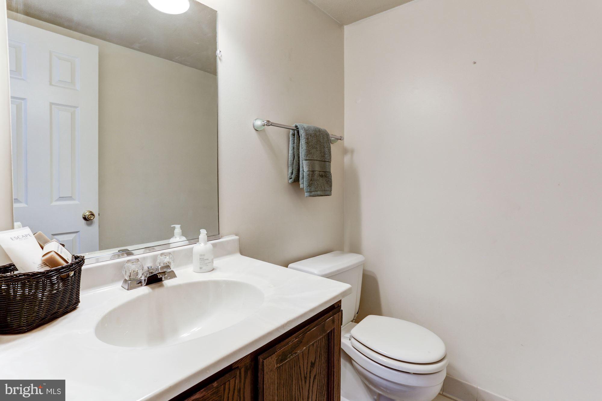 6819 Mayfair Road Laurel, MD 20707 - Photo 20 of 40 Main level bath