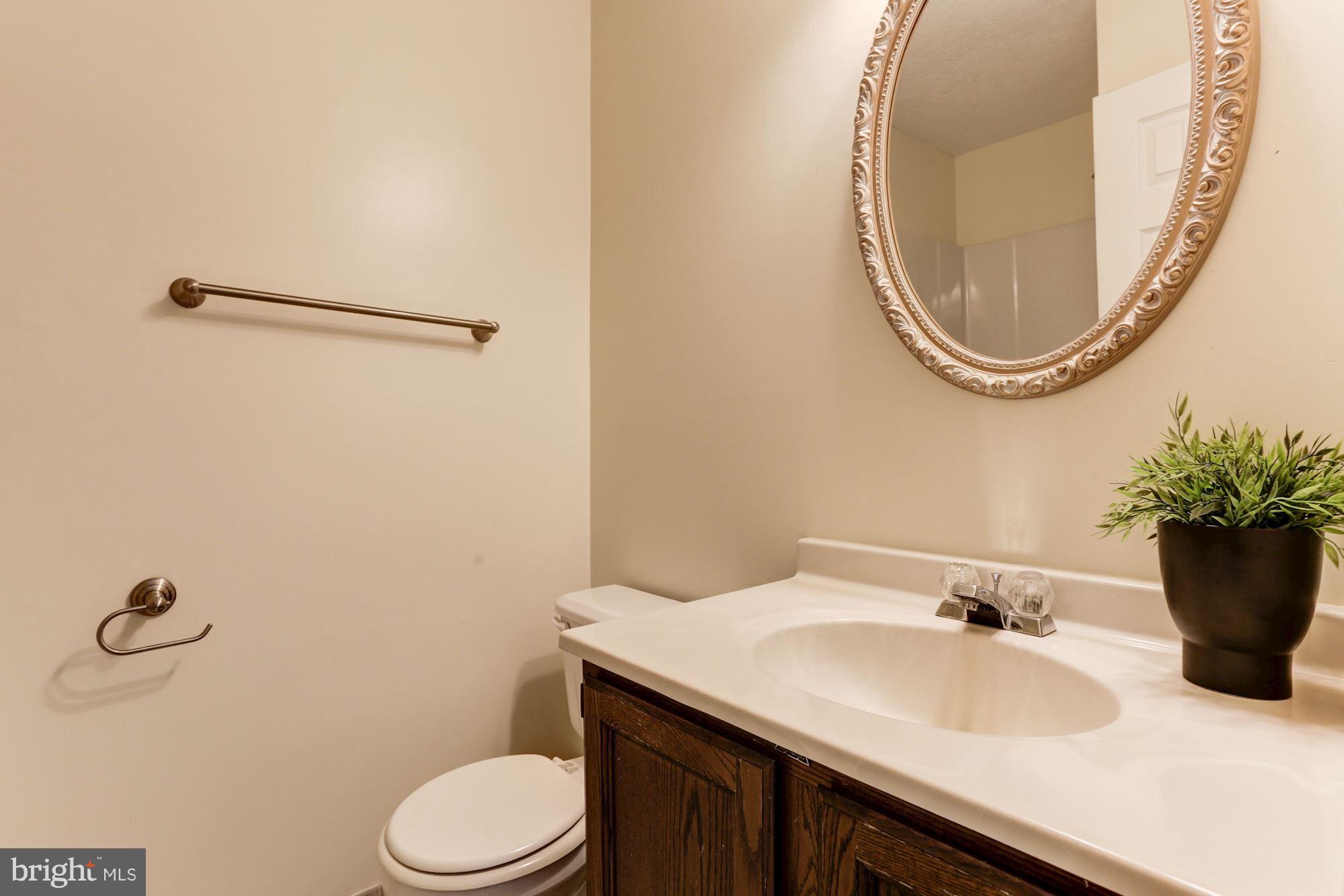 6819 Mayfair Road Laurel, MD 20707 - Photo 6 of 40 Full bath on first floor
