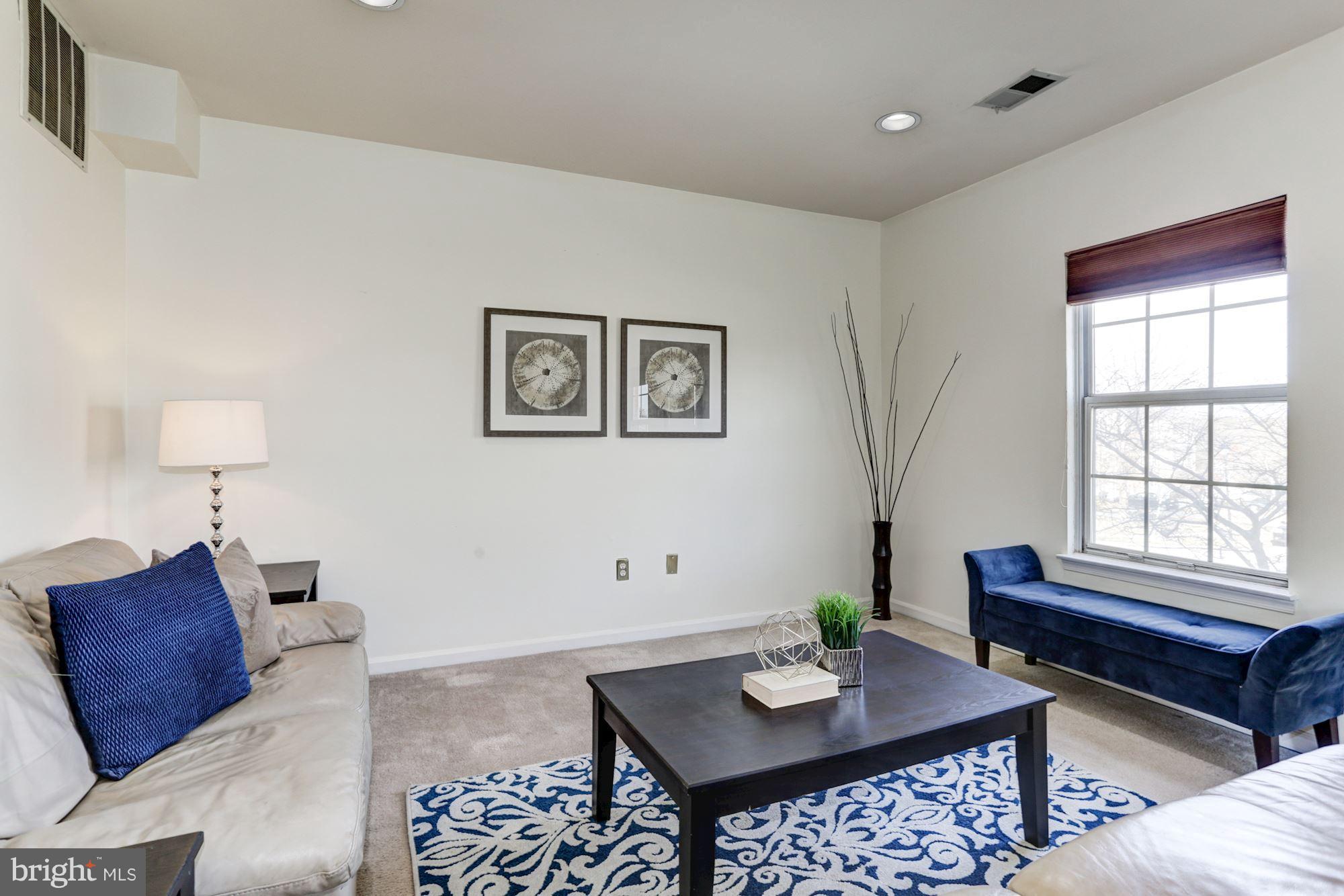 6819 Mayfair Road Laurel, MD 20707 - Photo 10 of 40 Living room