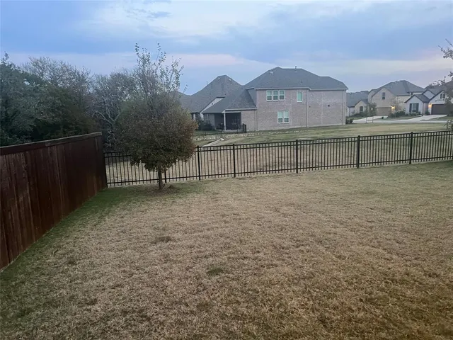 $2,900 | 4304 Expedition Drive, Oak Point, TX 75068