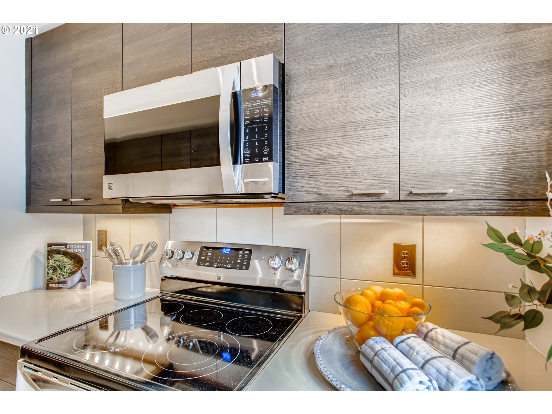 12640 Northwest Barnes Road, Unit 6 Portland, OR 97229 - Photo 8 of 14 Gallery Image 8