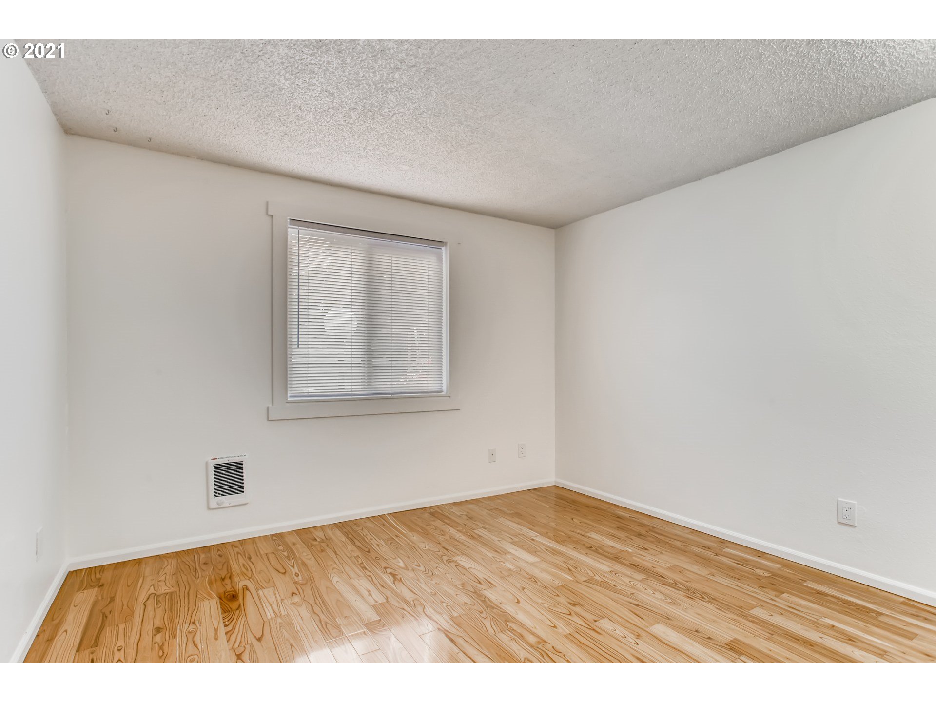 12640 Northwest Barnes Road, Unit 6 Portland, OR 97229 - Photo 9 of 14 Gallery Image 9